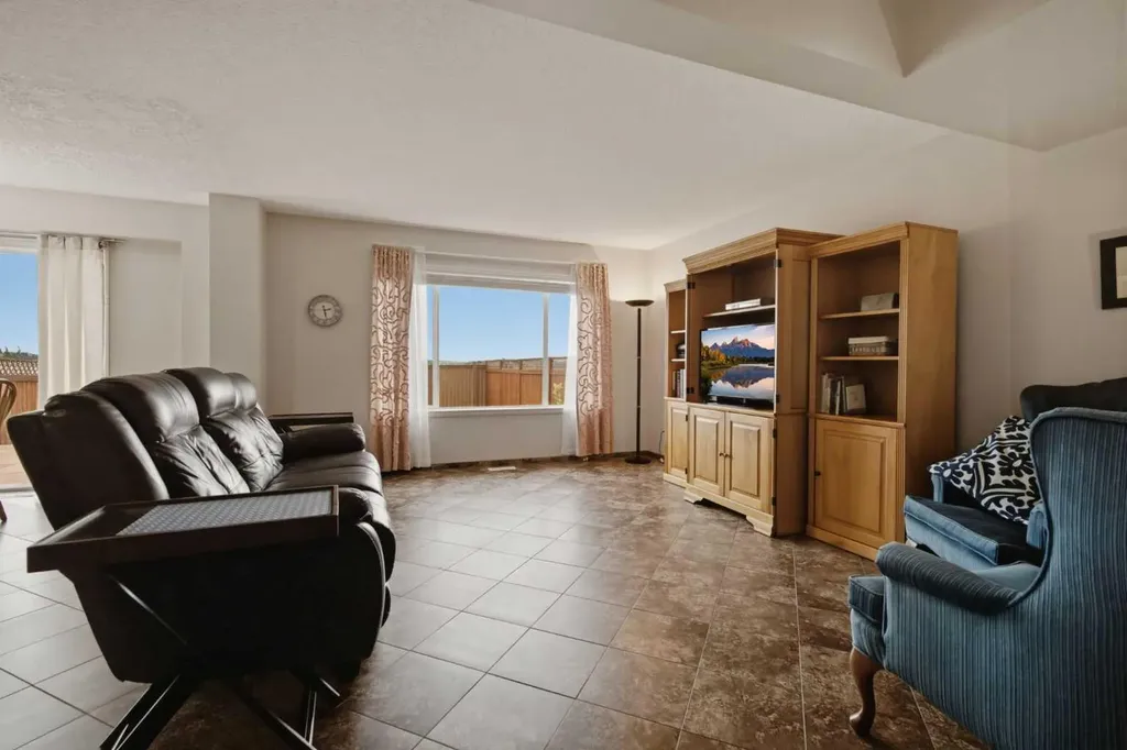 90 Hidden Ranch Terrace NW Calgary AB T3A 5Z4