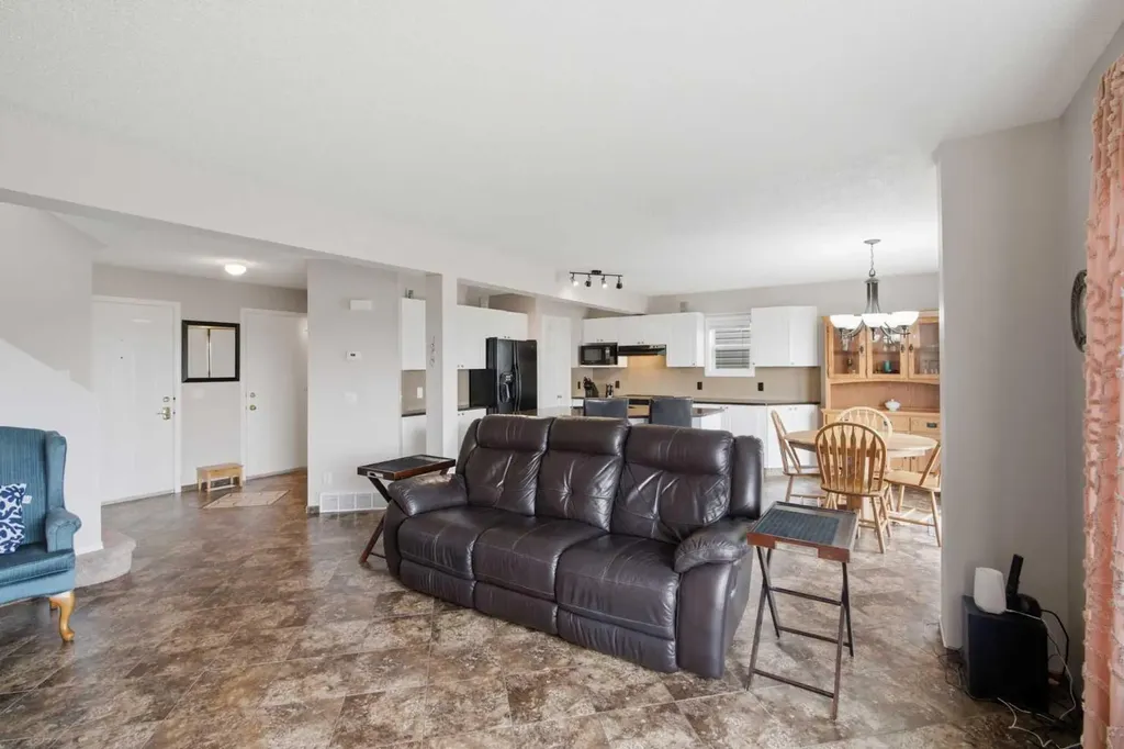 90 Hidden Ranch Terrace NW Calgary AB T3A 5Z4