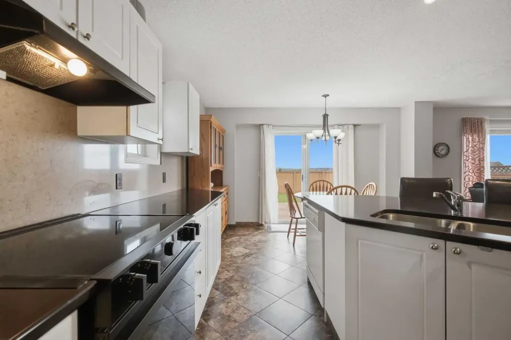 90 Hidden Ranch Terrace NW Calgary AB T3A 5Z4