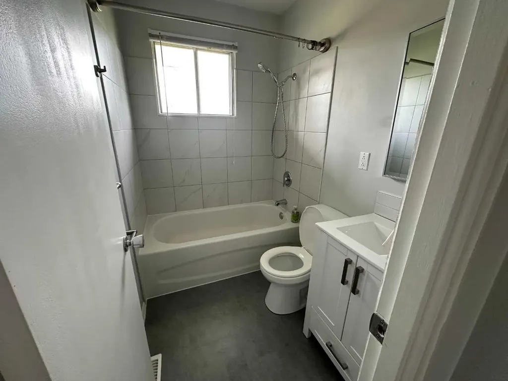 1422 19 Avenue Didsbury AB T0M 0W0