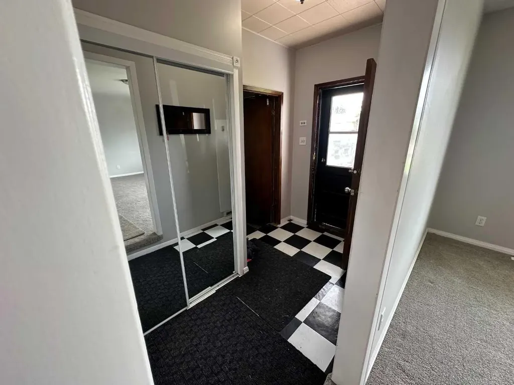 1422 19 Avenue Didsbury AB T0M 0W0