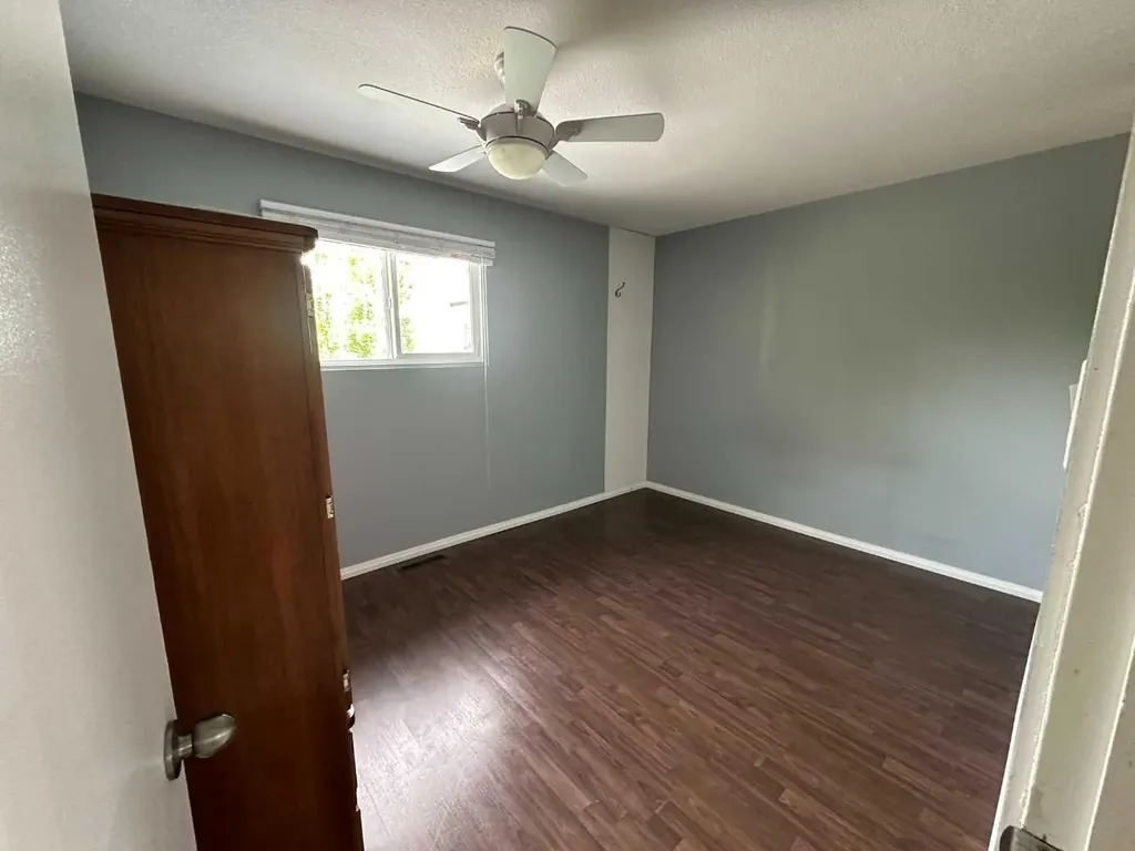 1422 19 Avenue Didsbury AB T0M 0W0