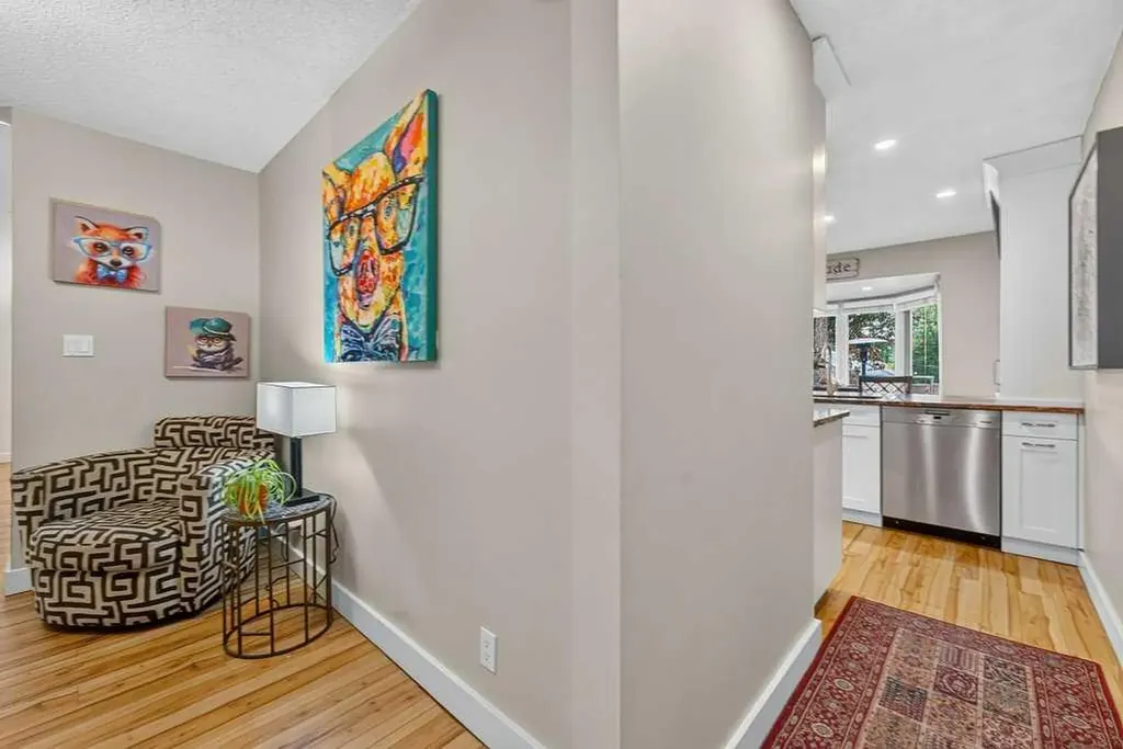 2319 5 Avenue NW Calgary AB T2N 0T1