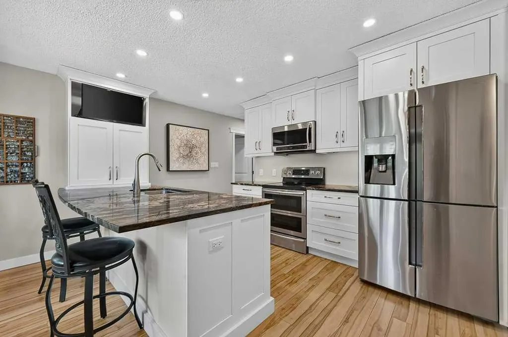2319 5 Avenue NW Calgary AB T2N 0T1
