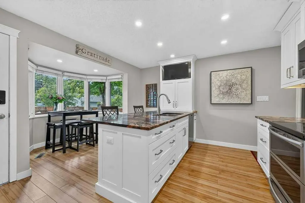 2319 5 Avenue NW Calgary AB T2N 0T1