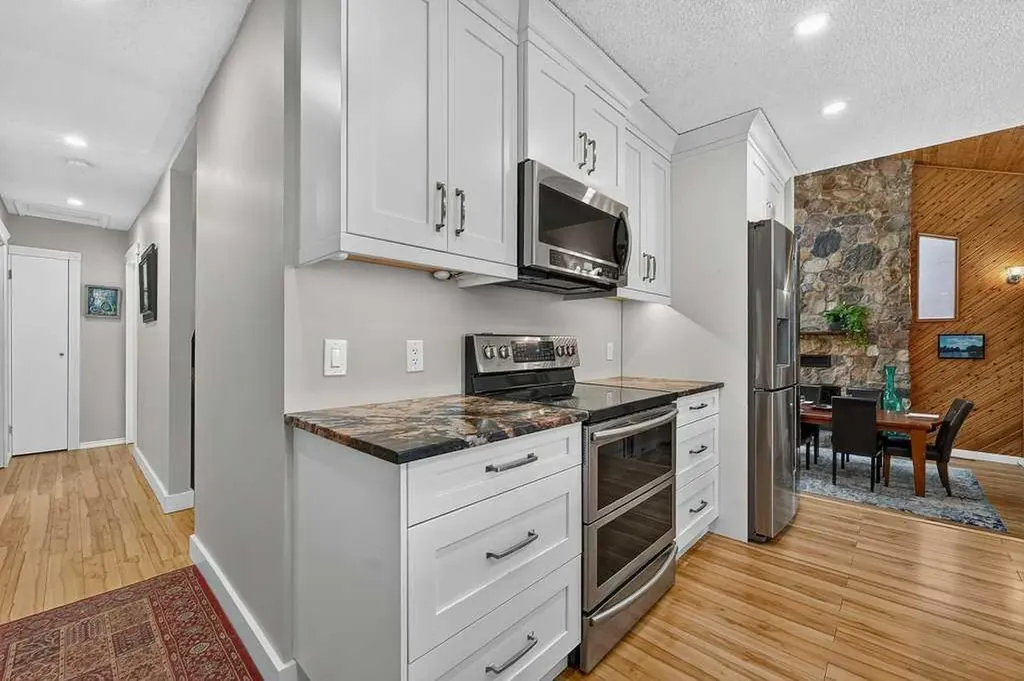 2319 5 Avenue NW Calgary AB T2N 0T1