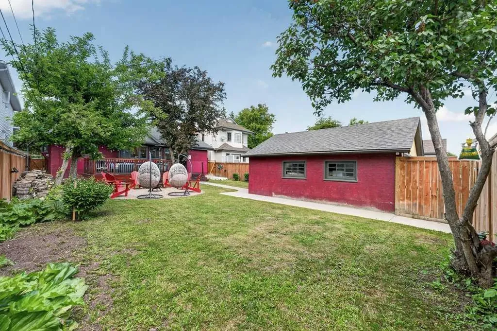 2319 5 Avenue NW Calgary AB T2N 0T1