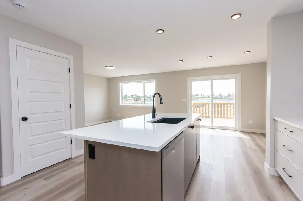 245 Turnbull Close Red Deer AB T4P 3H6