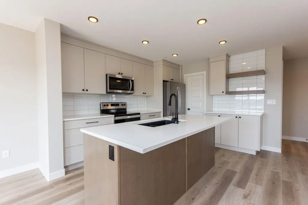245 Turnbull Close Red Deer AB T4P 3H6