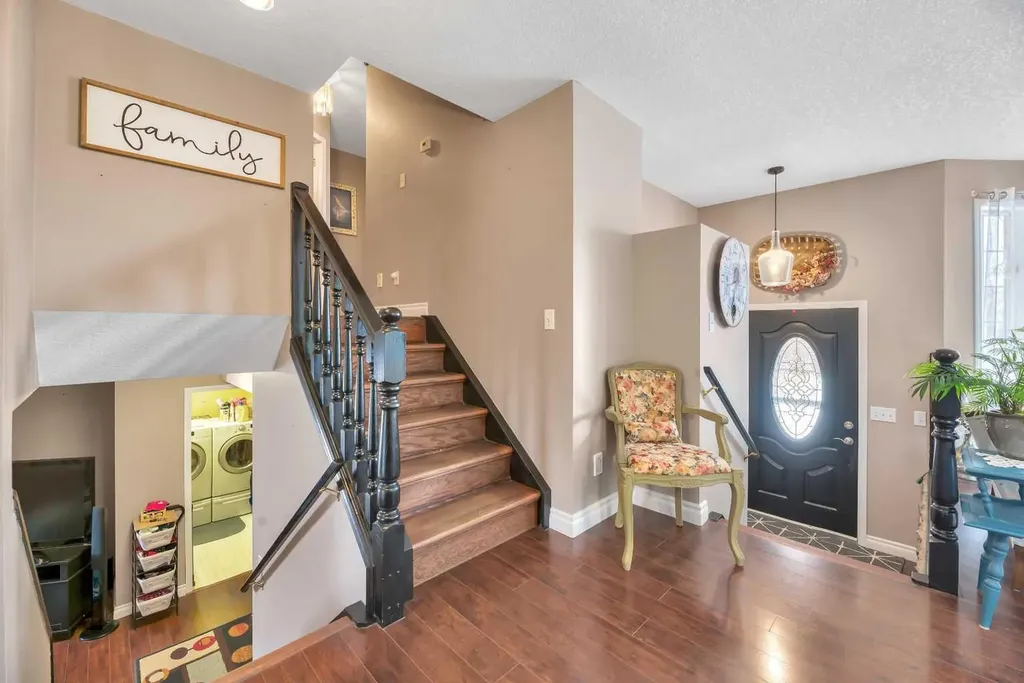 6 Greenview Crescent Strathmore AB T1P 1L2