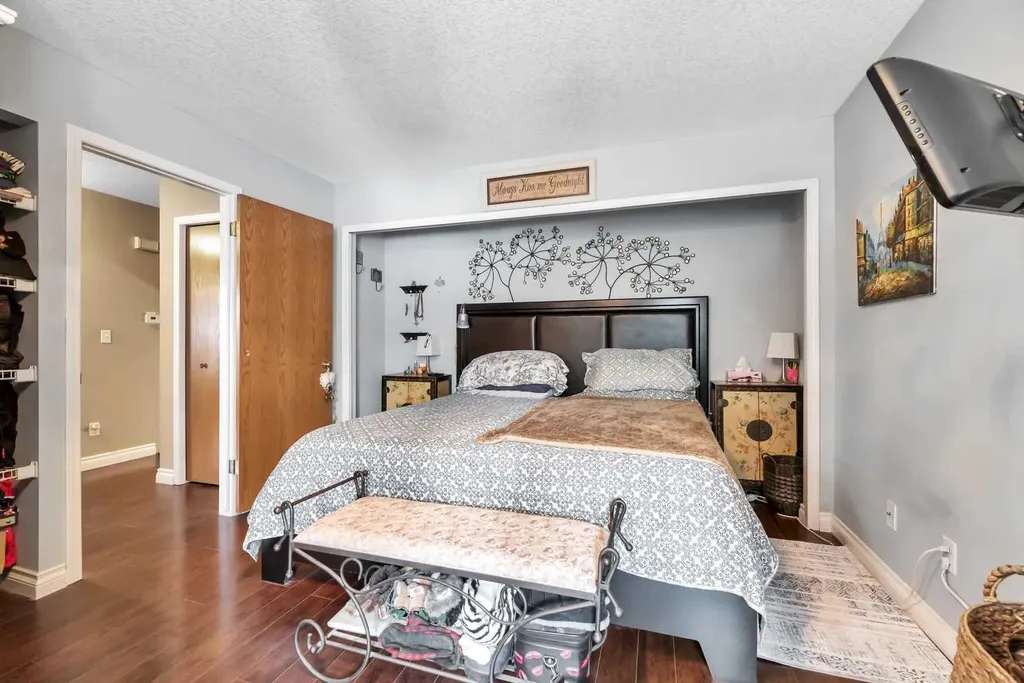 6 Greenview Crescent Strathmore AB T1P 1L2