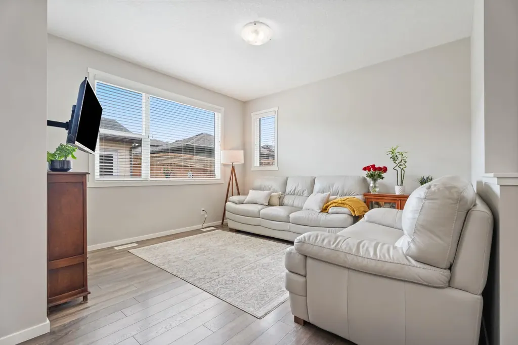 782 Walden Drive SE Calgary AB T2X 2J3