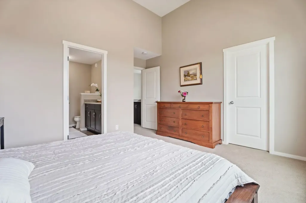 782 Walden Drive SE Calgary AB T2X 2J3