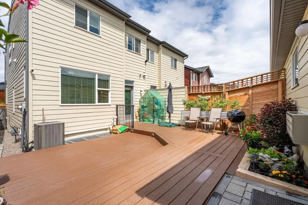 782 Walden Drive SE Calgary AB T2X 2J3