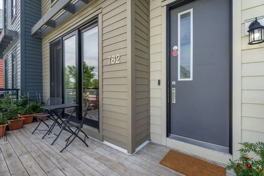 782 Walden Drive SE Calgary AB T2X 2J3