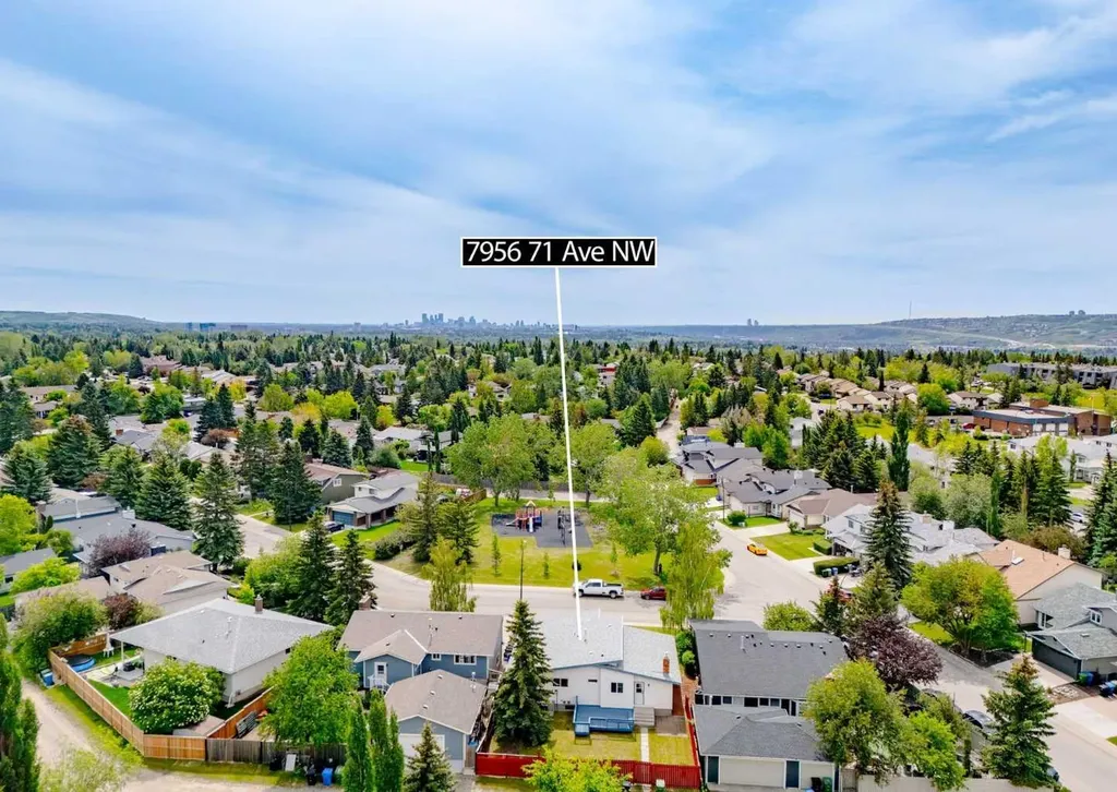7956 71 Avenue NW Calgary AB T3B 4J3