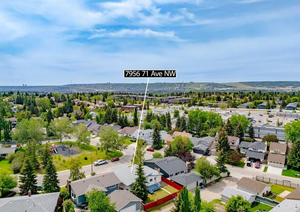 7956 71 Avenue NW Calgary AB T3B 4J3
