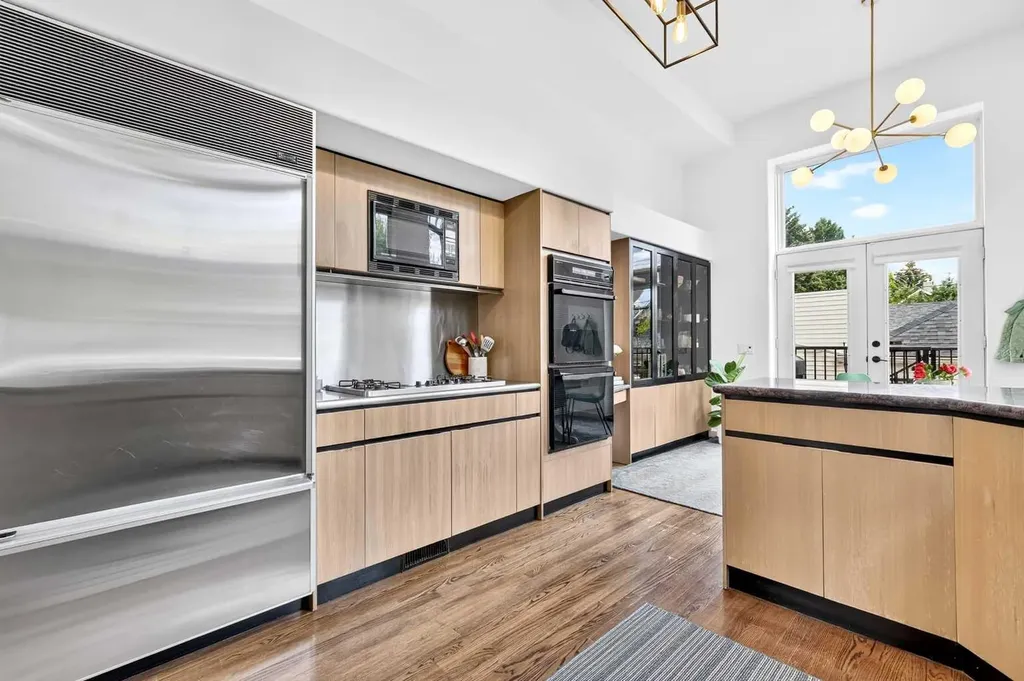 3650 2 Street SW Calgary AB T2S 1T8