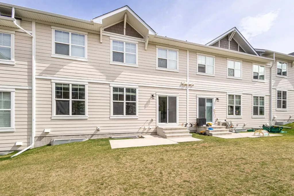 881 Sage Valley Boulevard NW Calgary AB T3R 0R3
