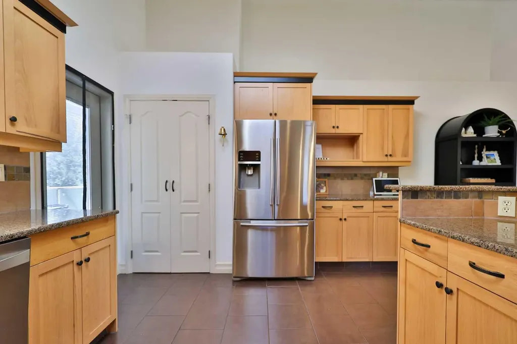 47 Fairmont Road S Lethbridge AB T1K 8C7
