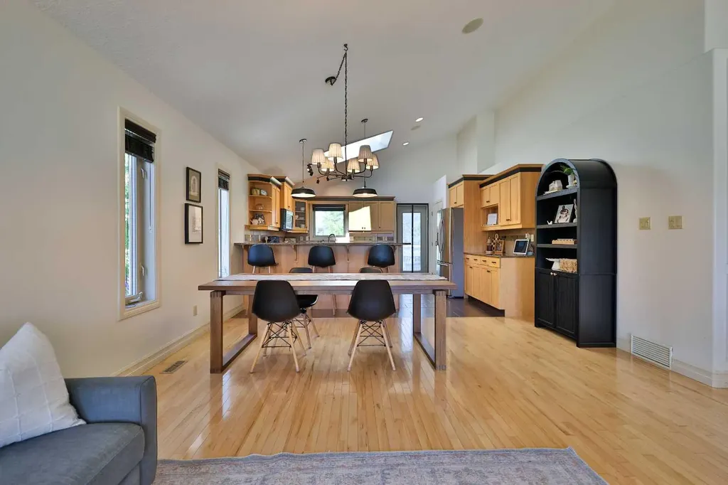 47 Fairmont Road S Lethbridge AB T1K 8C7