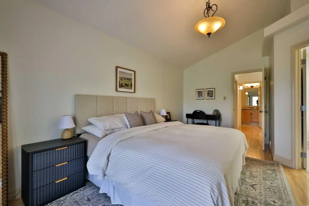47 Fairmont Road S Lethbridge AB T1K 8C7