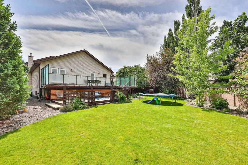 47 Fairmont Road S Lethbridge AB T1K 8C7