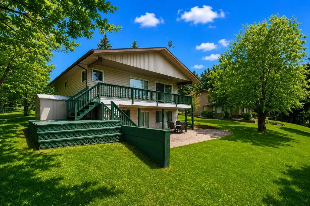 1411 Juniper Road Sunbreaker Cove AB T0C0J0