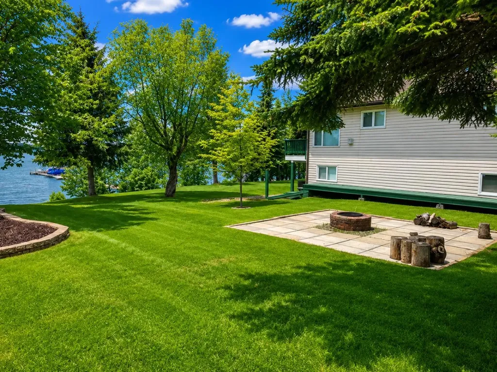 1411 Juniper Road Sunbreaker Cove AB T0C0J0