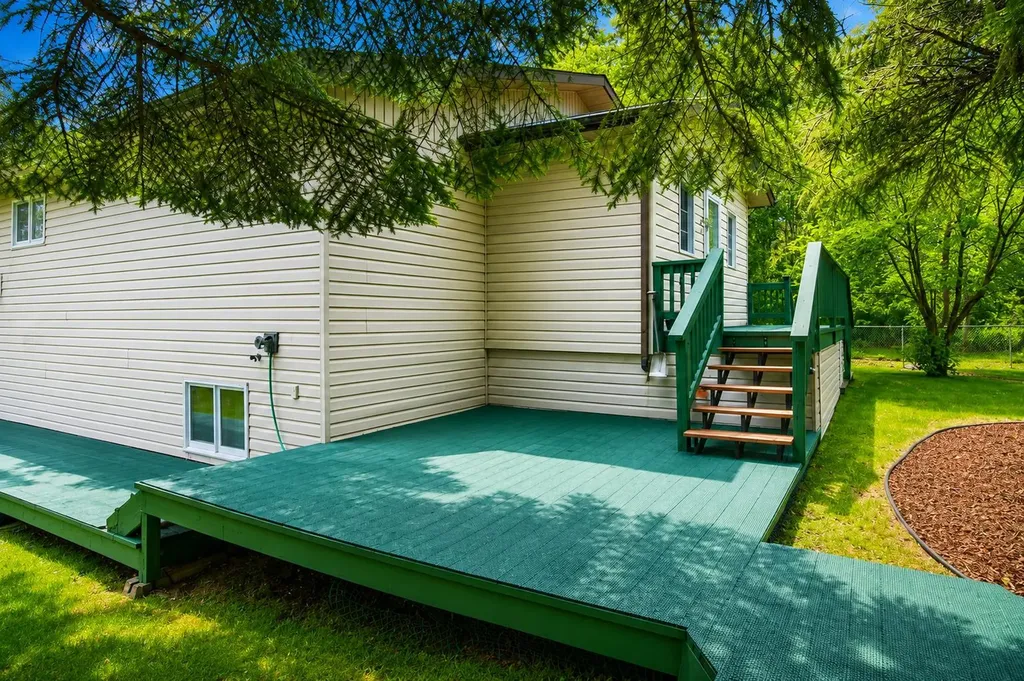 1411 Juniper Road Sunbreaker Cove AB T0C0J0