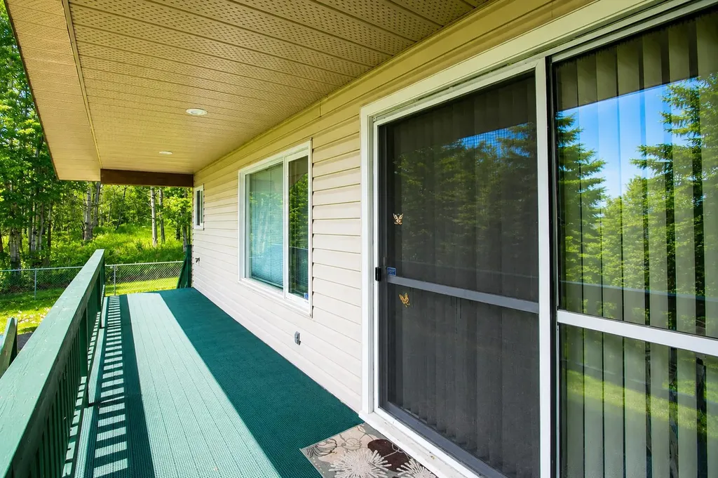 1411 Juniper Road Sunbreaker Cove AB T0C0J0