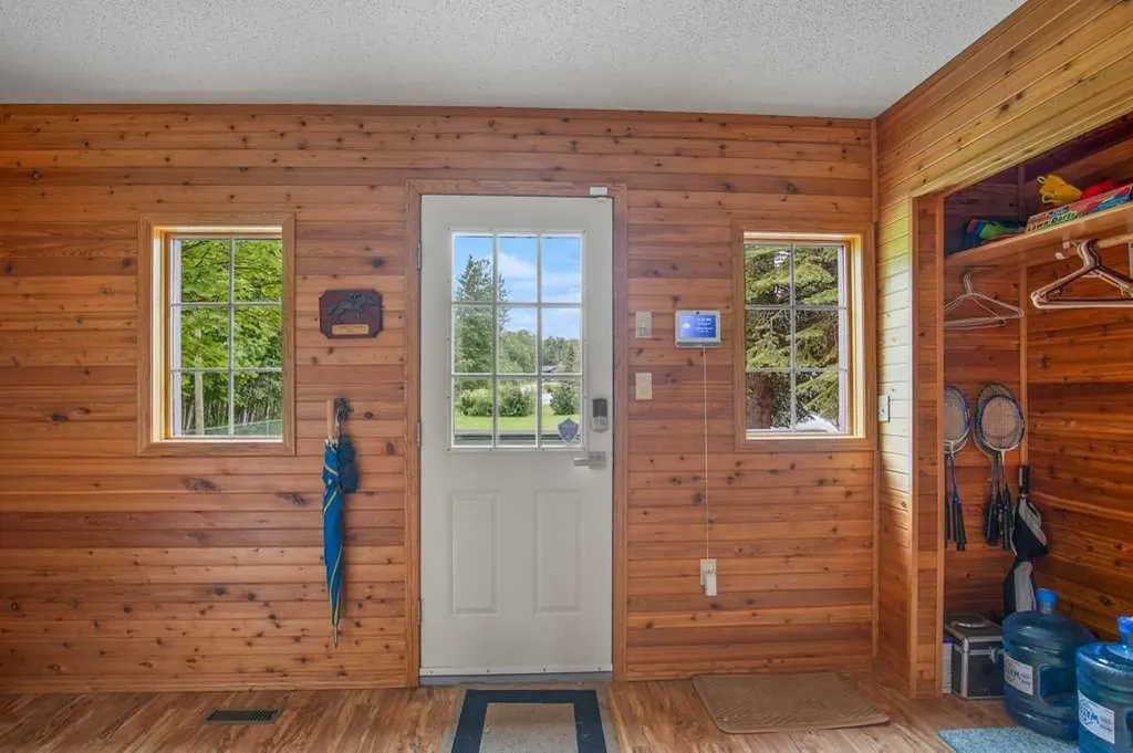 1411 Juniper Road Sunbreaker Cove AB T0C0J0