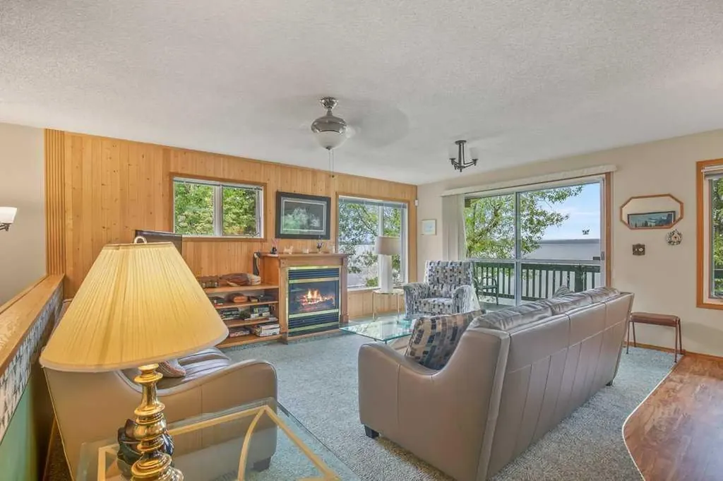 1411 Juniper Road Sunbreaker Cove AB T0C0J0