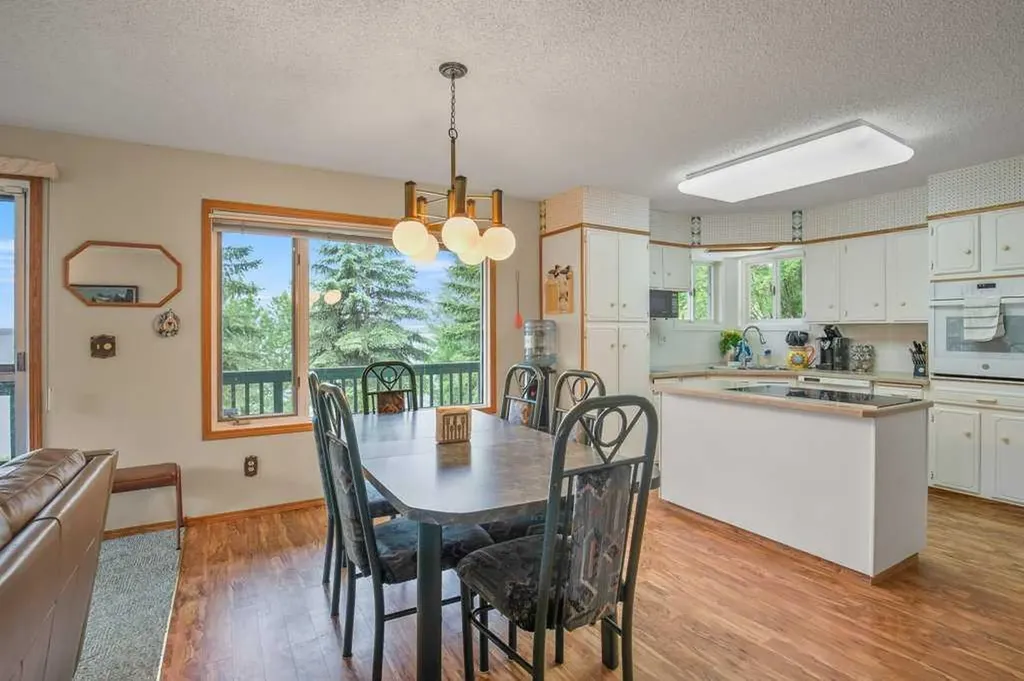 1411 Juniper Road Sunbreaker Cove AB T0C0J0