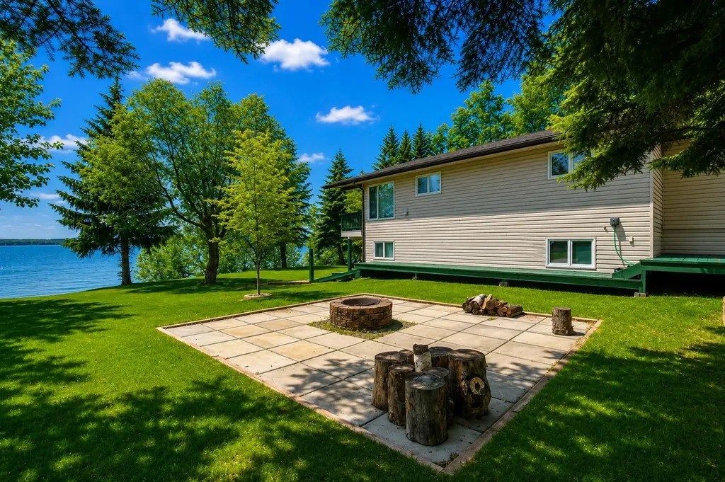1411 Juniper Road Sunbreaker Cove AB T0C0J0