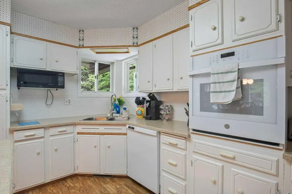 1411 Juniper Road Sunbreaker Cove AB T0C0J0