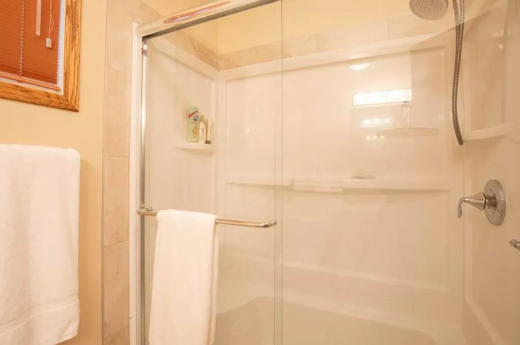 1411 Juniper Road Sunbreaker Cove AB T0C0J0