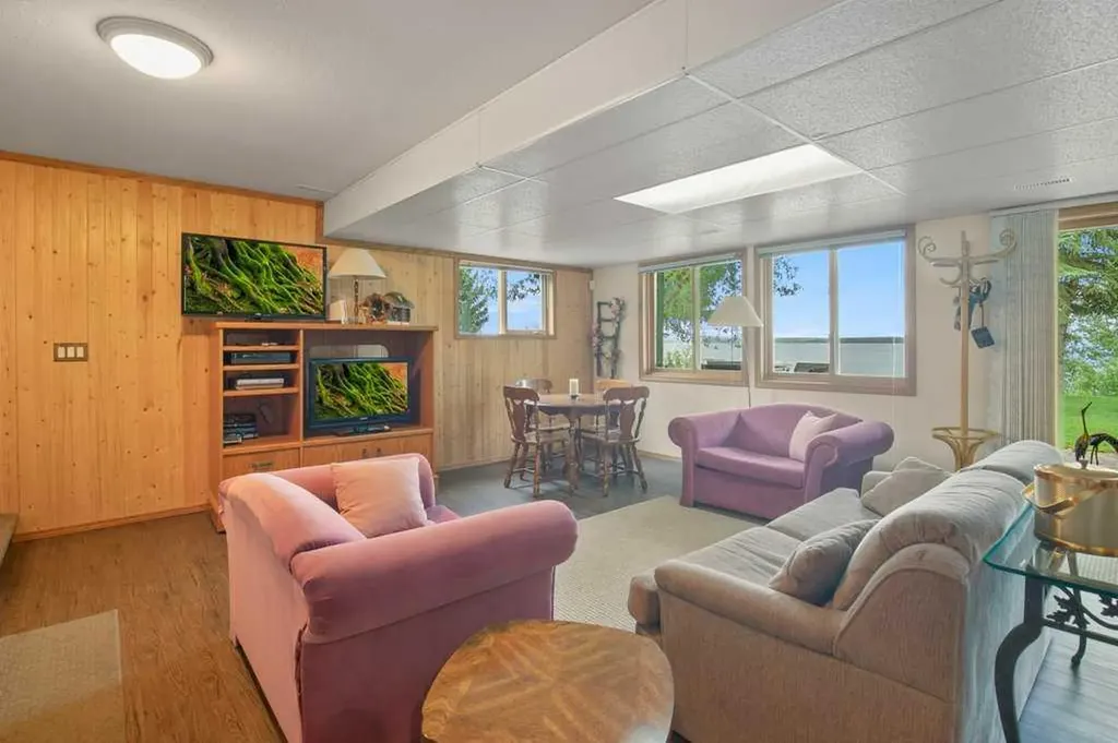 1411 Juniper Road Sunbreaker Cove AB T0C0J0