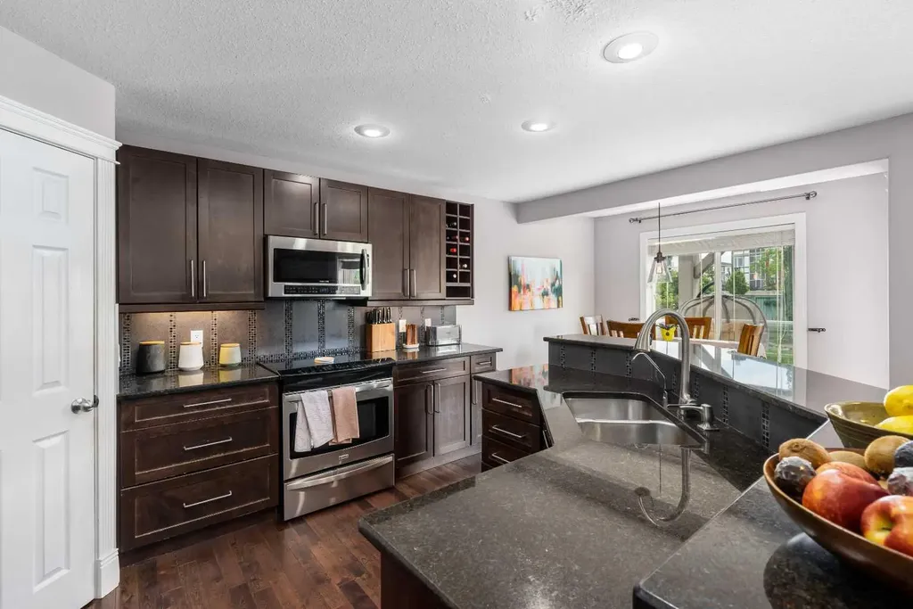 321 Bayside Place SW Airdrie AB T4B 2X5