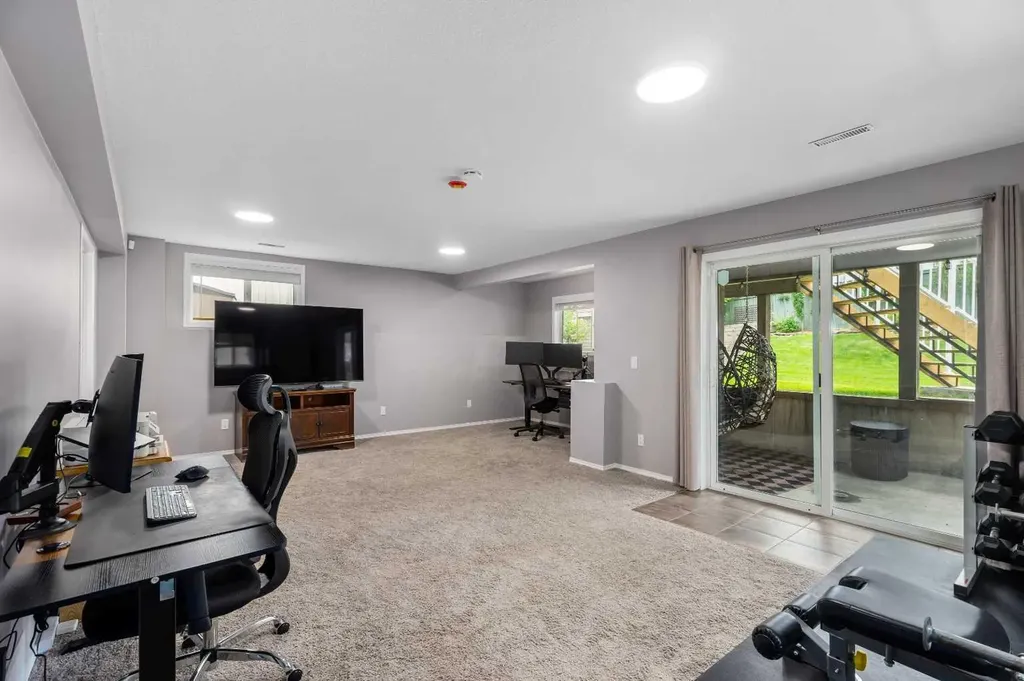 321 Bayside Place SW Airdrie AB T4B 2X5