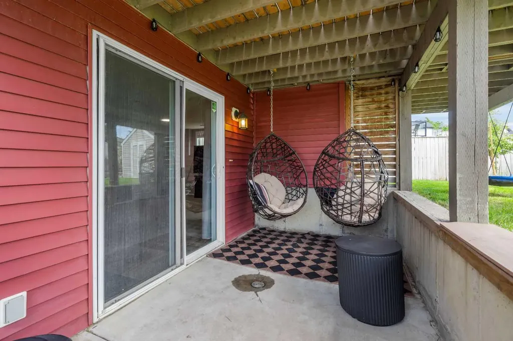 321 Bayside Place SW Airdrie AB T4B 2X5