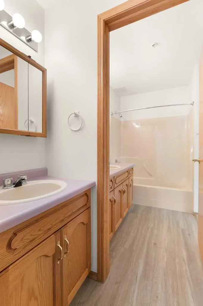 278 Park Meadows Drive SE Medicine Hat AB T1B 4J1