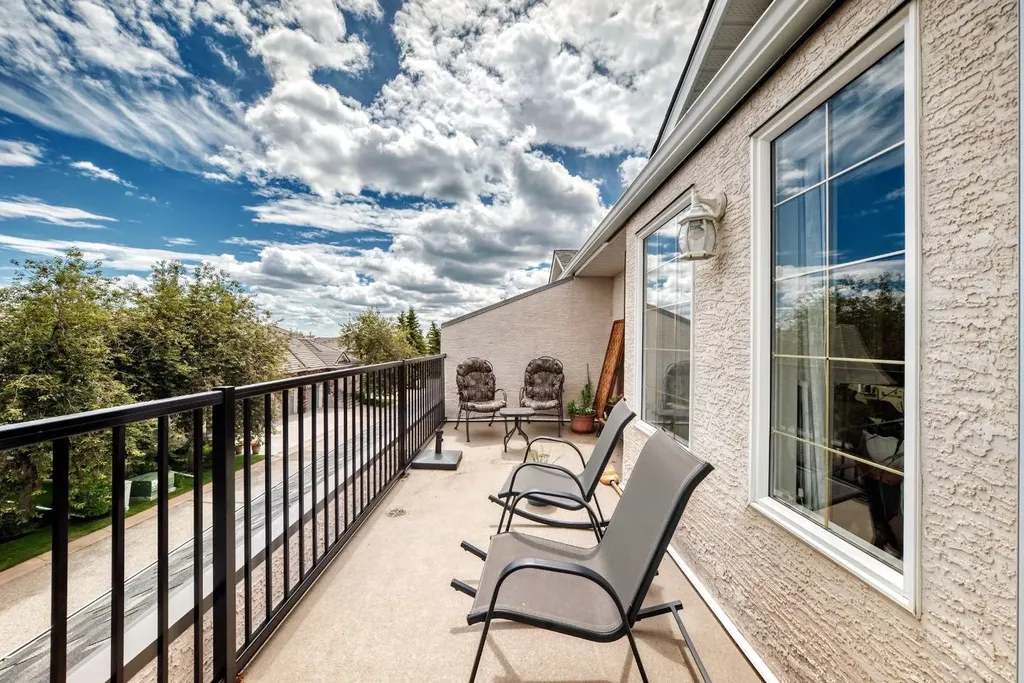 100 Signature Way SW Calgary AB T3H 2X9