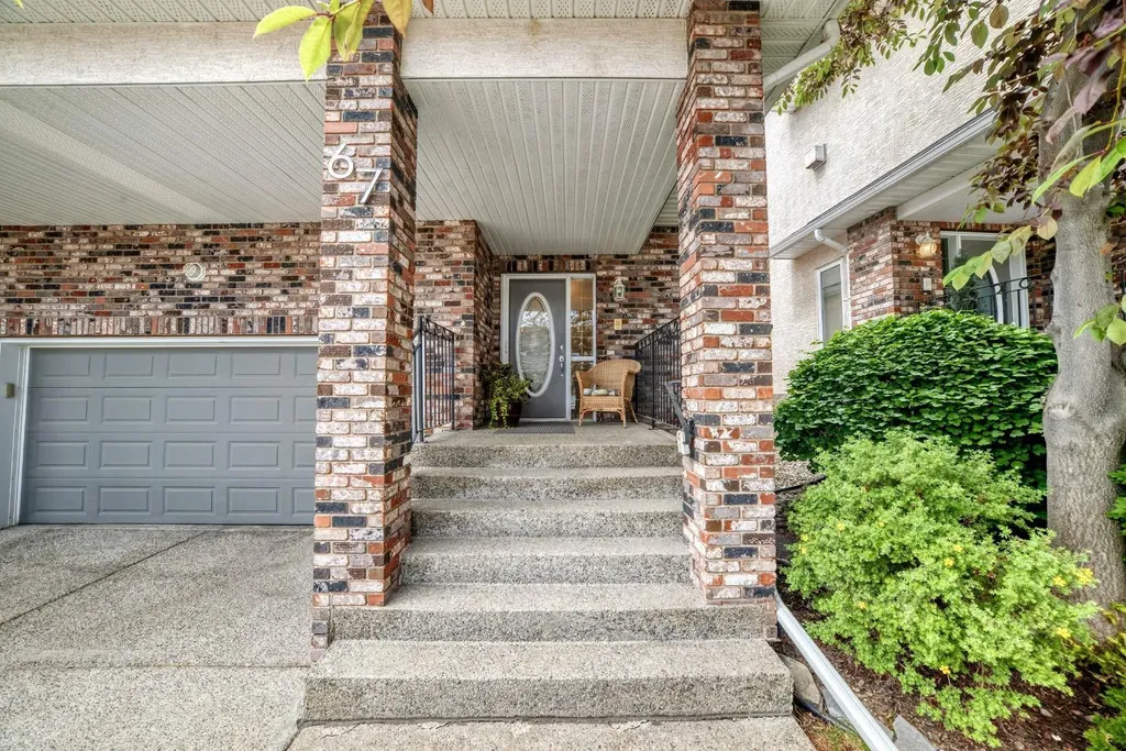 100 Signature Way SW Calgary AB T3H 2X9