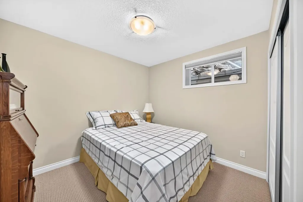 100 Signature Way SW Calgary AB T3H 2X9