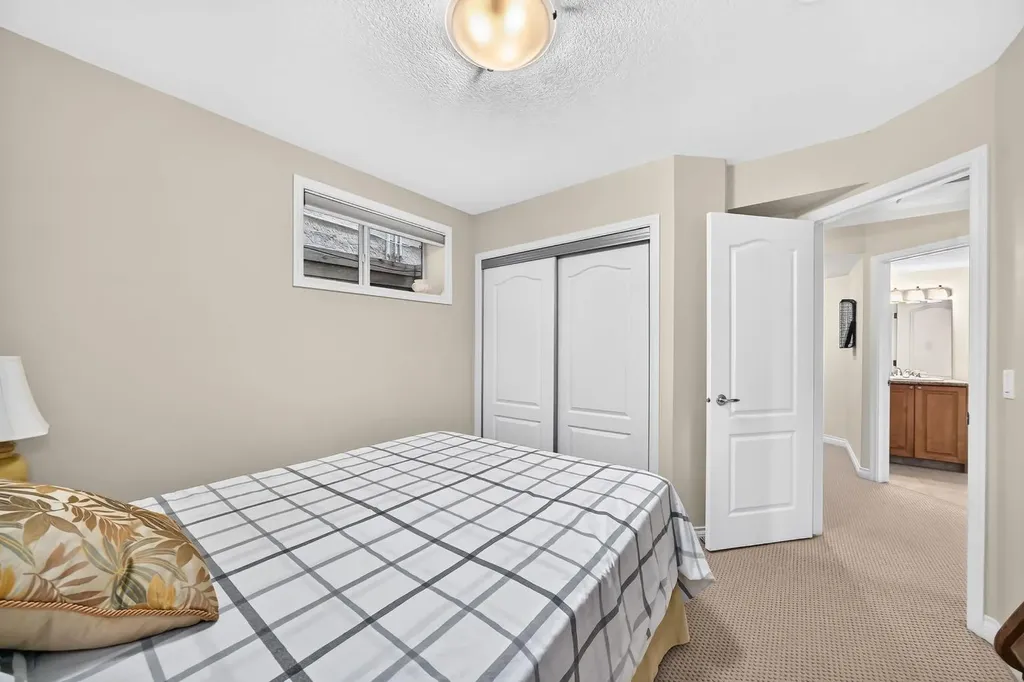 100 Signature Way SW Calgary AB T3H 2X9