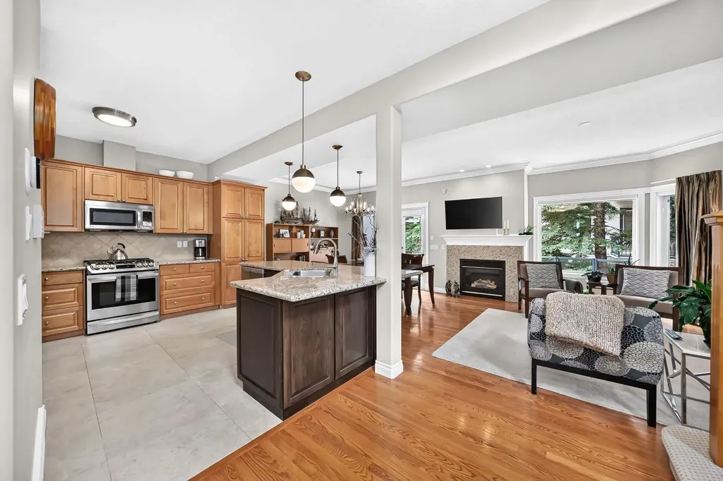 100 Signature Way SW Calgary AB T3H 2X9