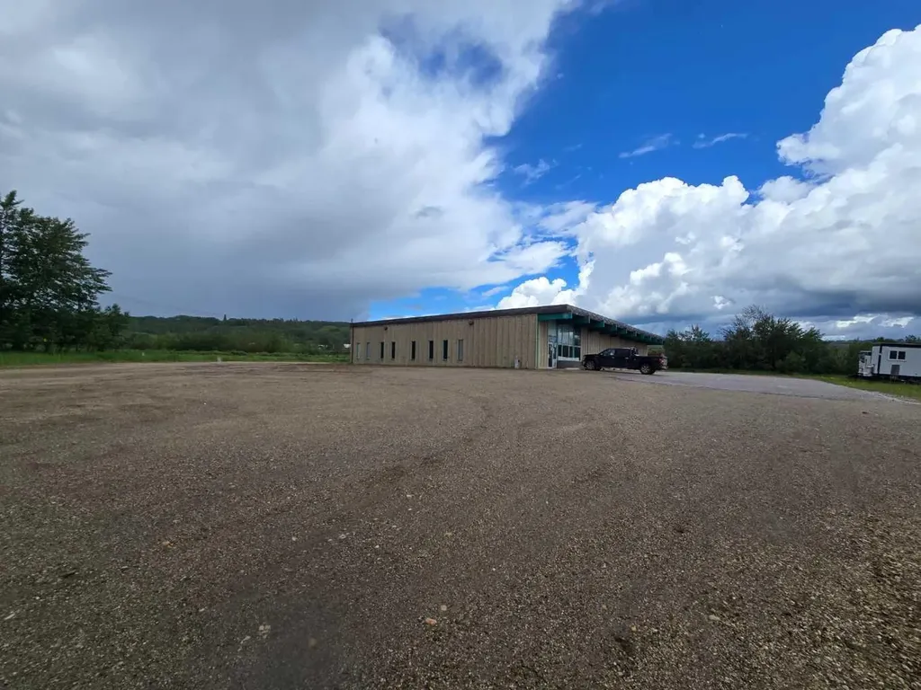 9020 90 Street Peace River AB T8S 1S2
