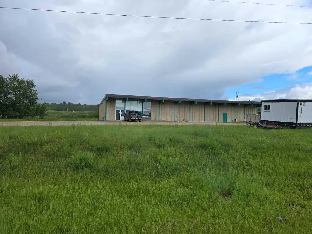 9020 90 Street Peace River AB T8S 1S2