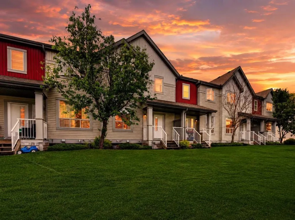 179 Copperstone Cove SE Calgary AB T2Z 0L3